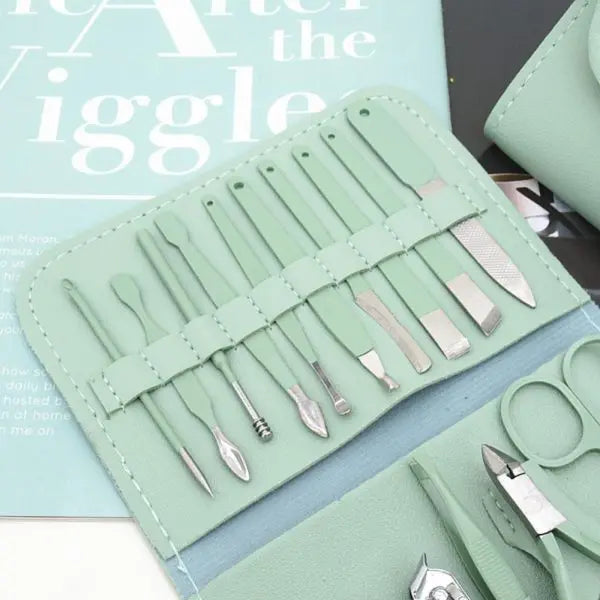 Premium 16-Piece Nail Care Kit Techni Product