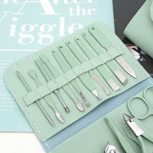 Premium 16-Piece Nail Care Kit Techni Product